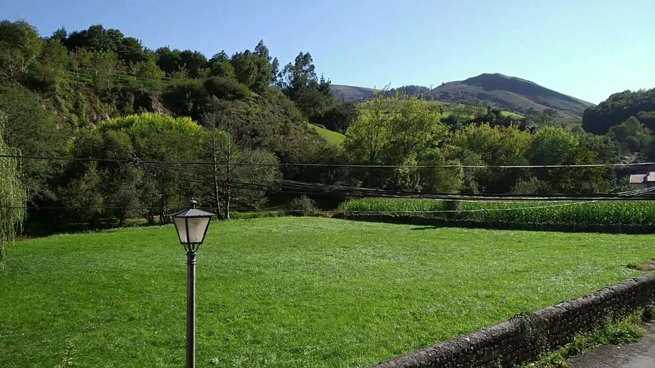 Hotel La Fuentona De Ruente Esterno foto