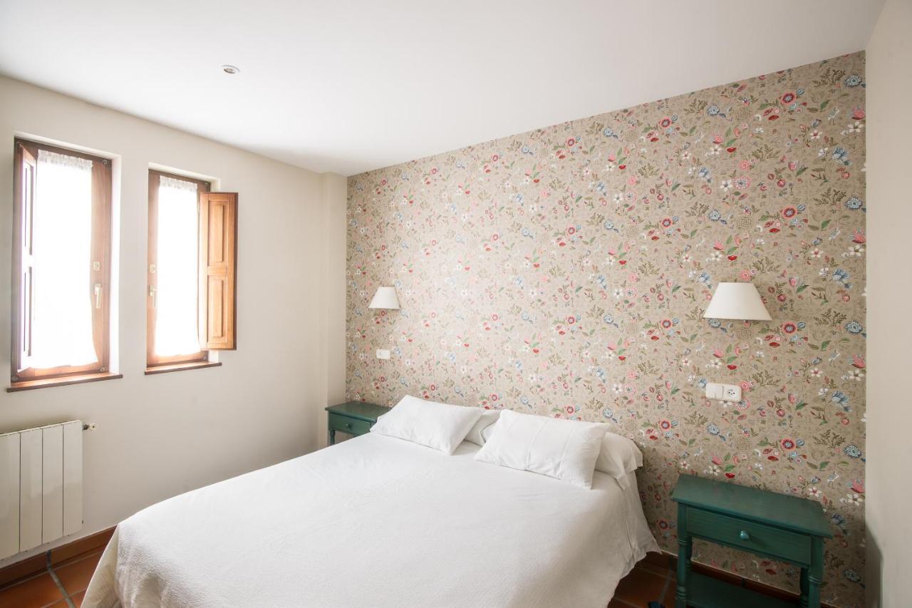Hotel La Fuentona De Ruente Esterno foto